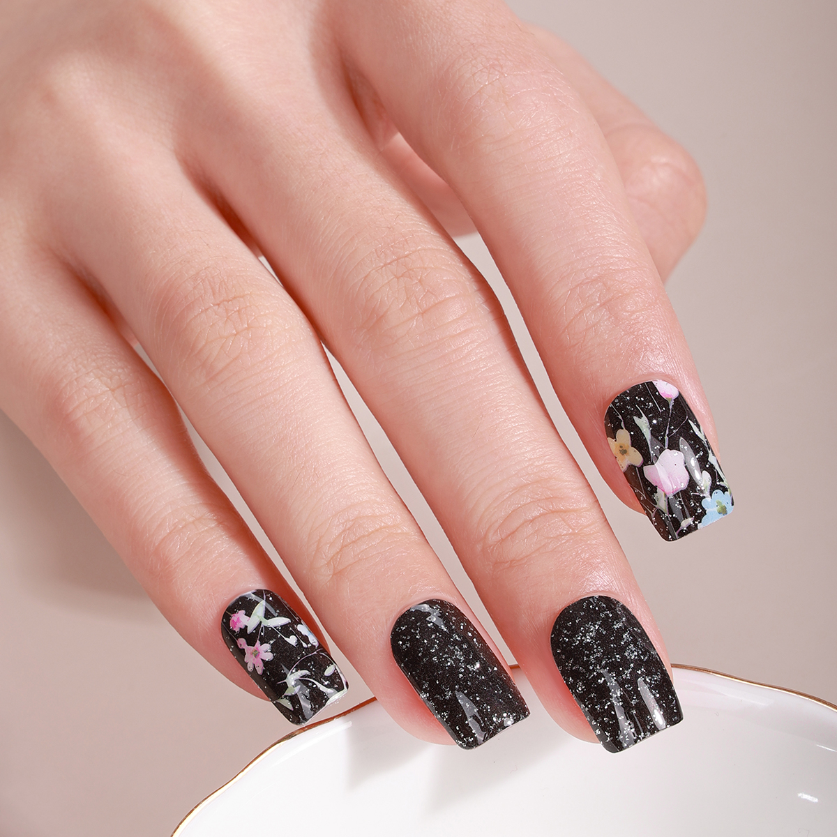 16Tips Full Cover Nail Sticker - Full Cover Adhesive のレビューと価格